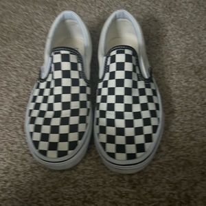 VANS SLIP-ON CHECKERBOARD SHOE: Size 8 Women’s (Black and White)